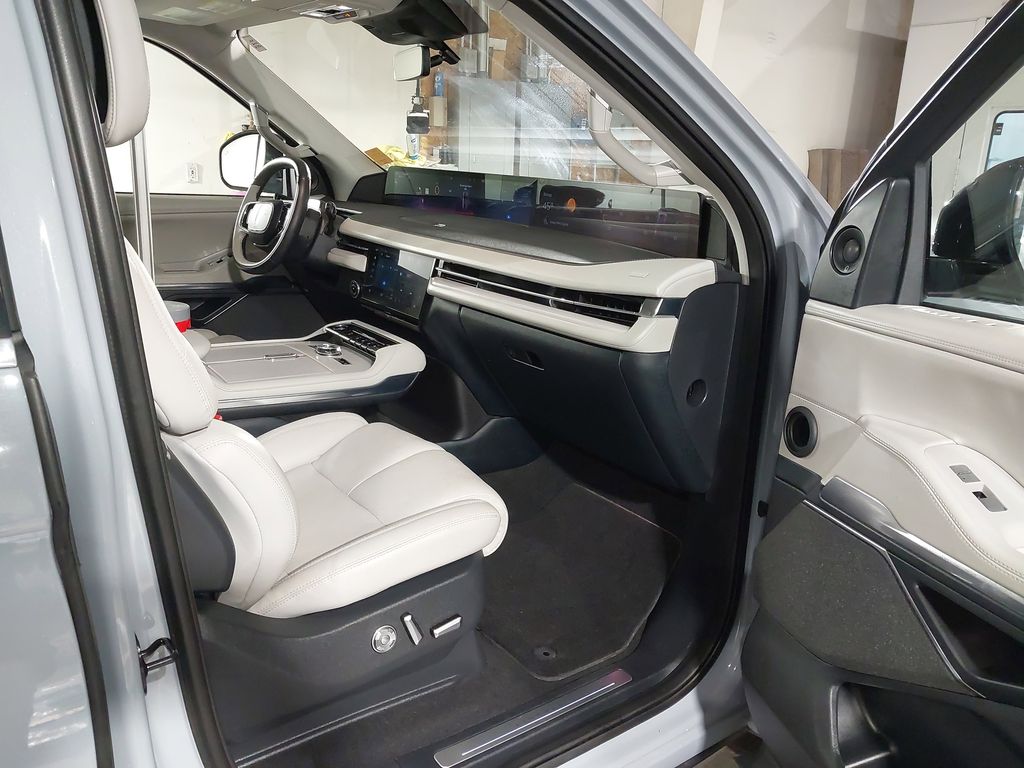 2025 Lincoln Navigator L