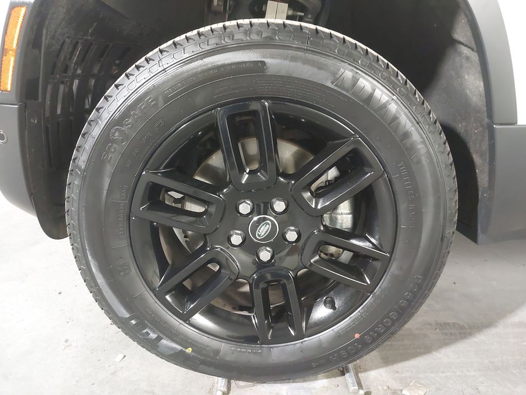 2025 Land Rover Defender 110