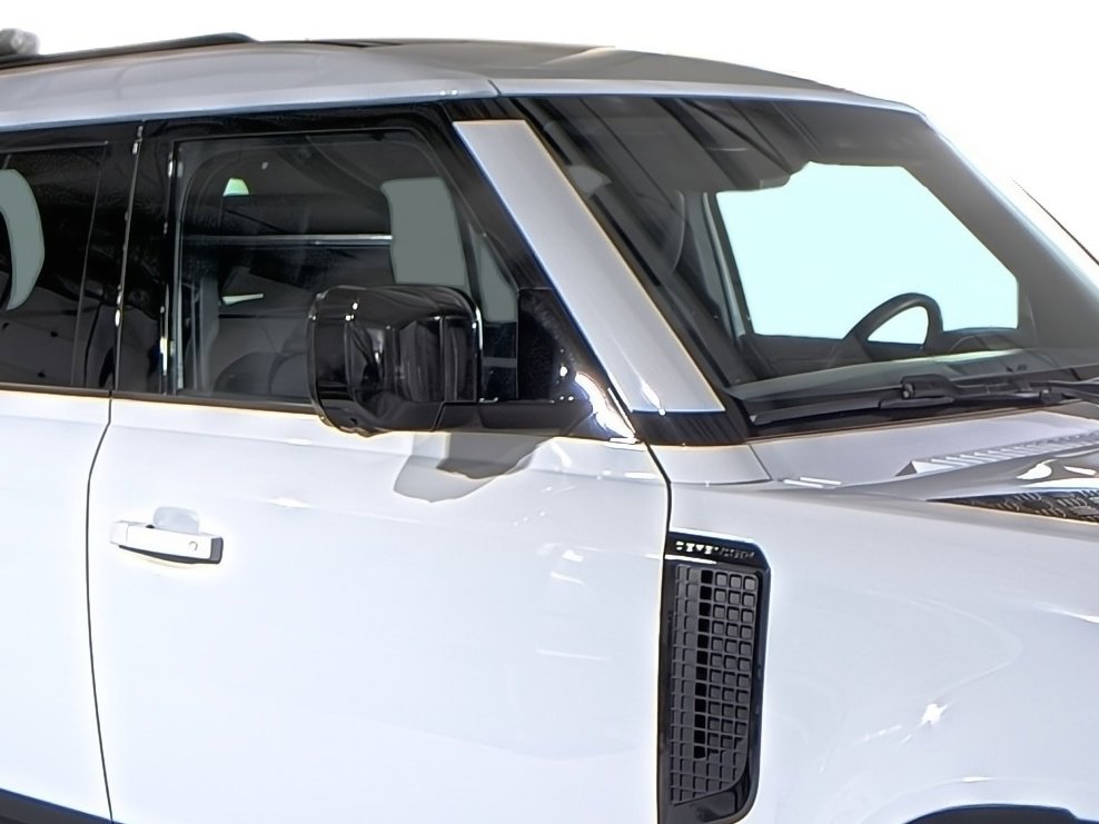 2025 Land Rover Defender 110