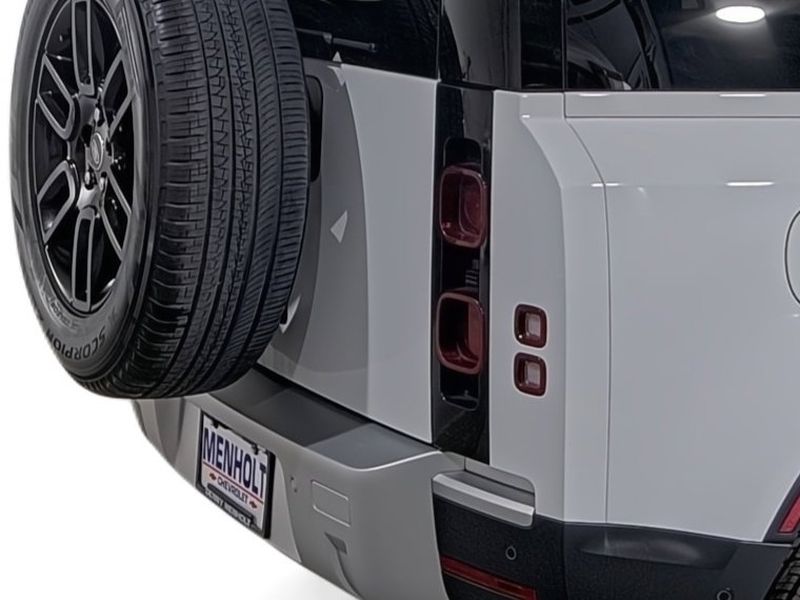 2025 Land Rover Defender 110