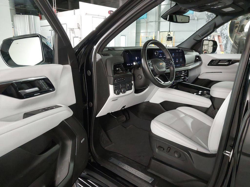 2025 Chevrolet Suburban
