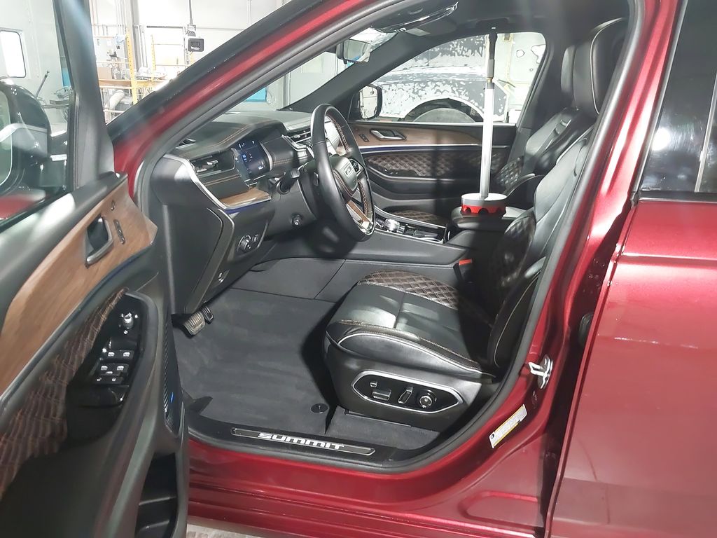 2022 Jeep Grand Cherokee