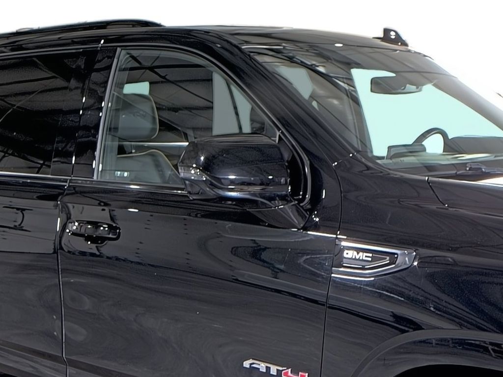 2024 GMC Yukon