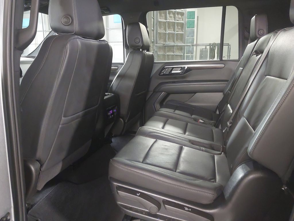 2025 Chevrolet Suburban
