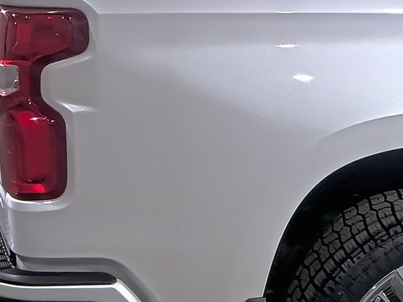 2023 Chevrolet Silverado 1500 High Country - Photo 13