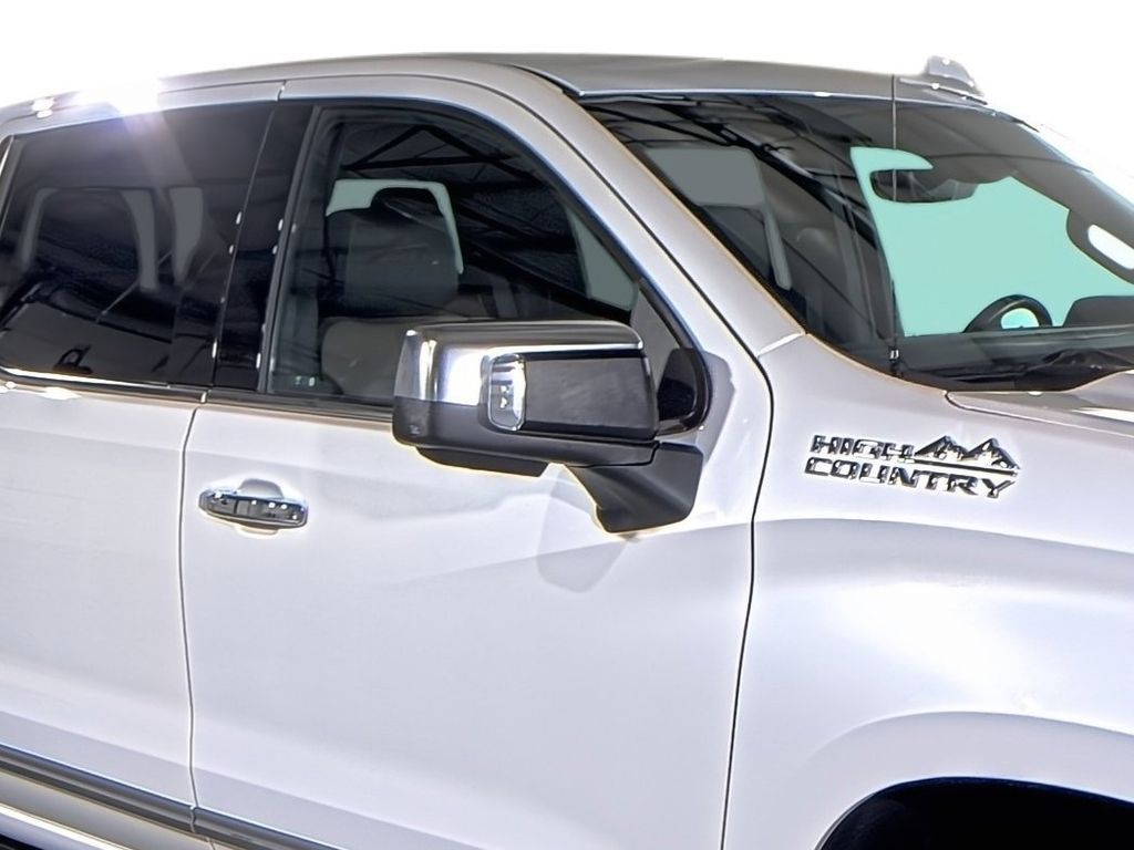 2023 Chevrolet Silverado 1500 High Country - Photo 15