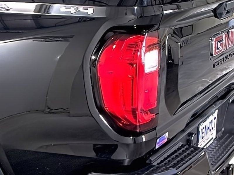 2024 GMC Canyon