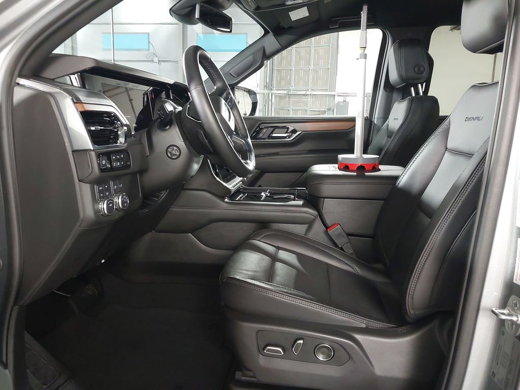 2025 GMC Yukon XL