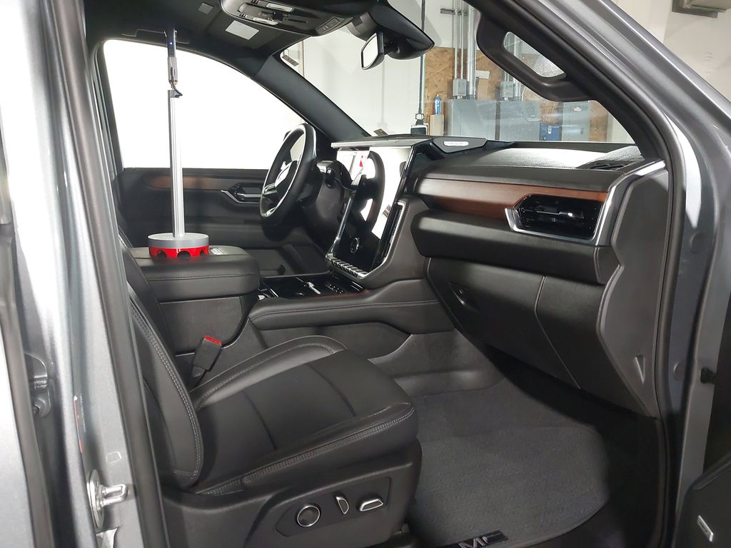 2025 GMC Yukon XL