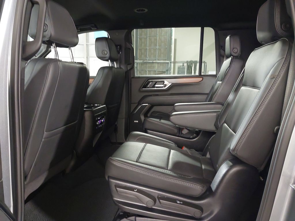 2025 GMC Yukon XL