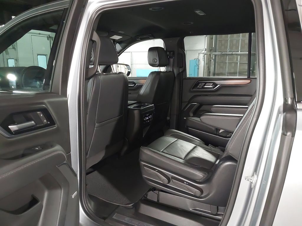 2025 GMC Yukon XL