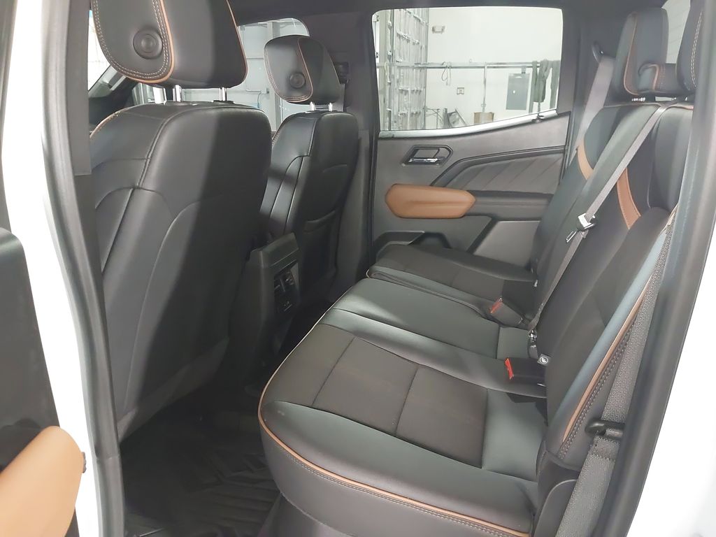 2024 GMC Canyon