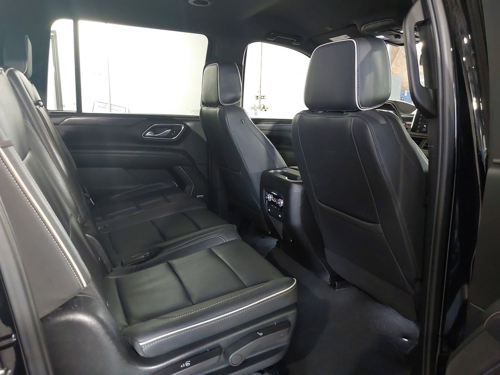 2023 GMC Yukon XL SLT - Photo 24