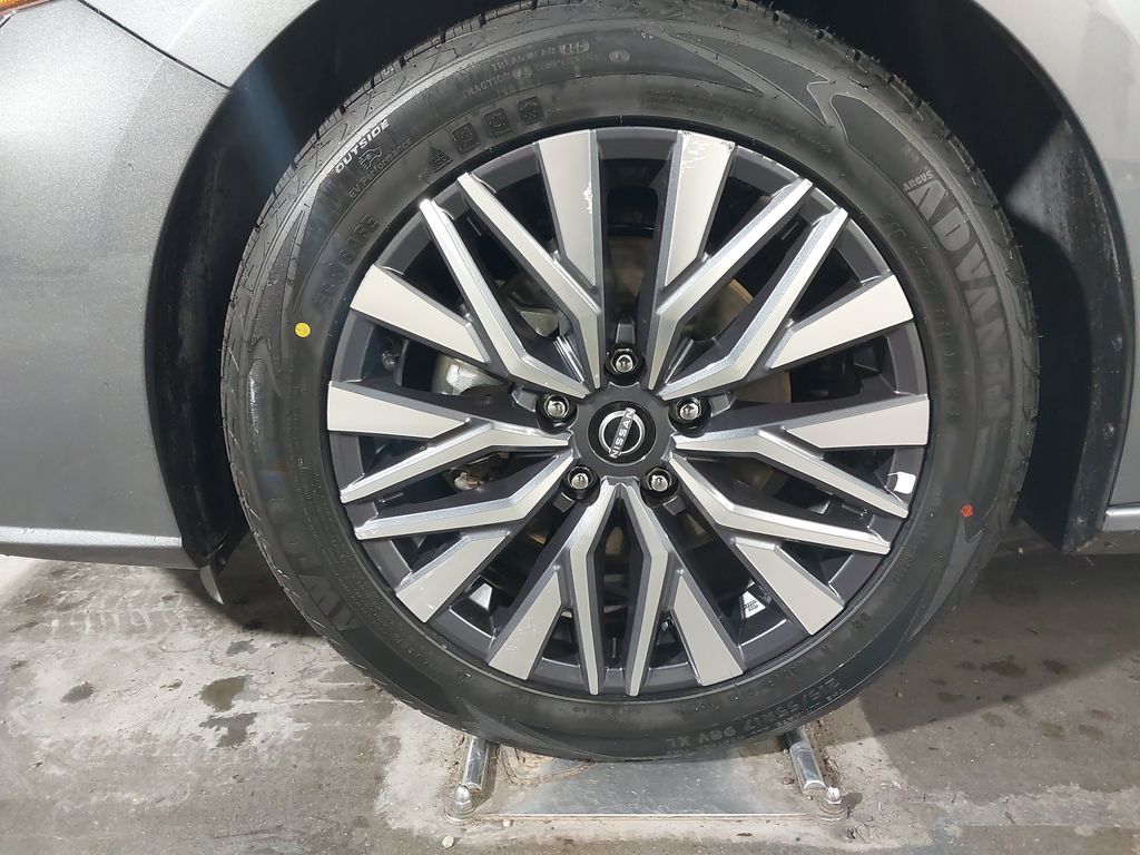 2025 Nissan Altima