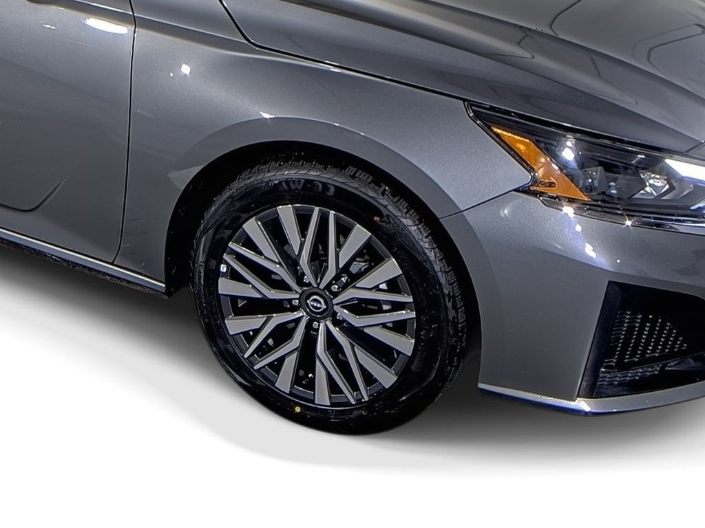2025 Nissan Altima