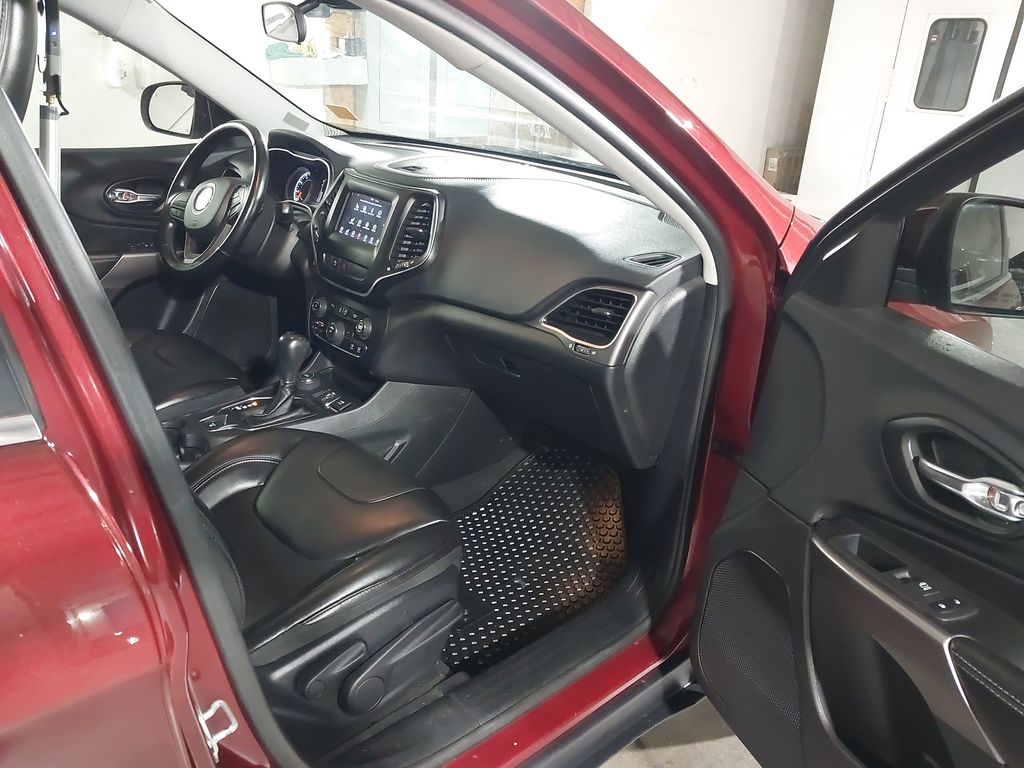 2020 Jeep Cherokee