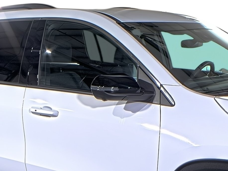 2025 Chevrolet Traverse LT - Photo 15