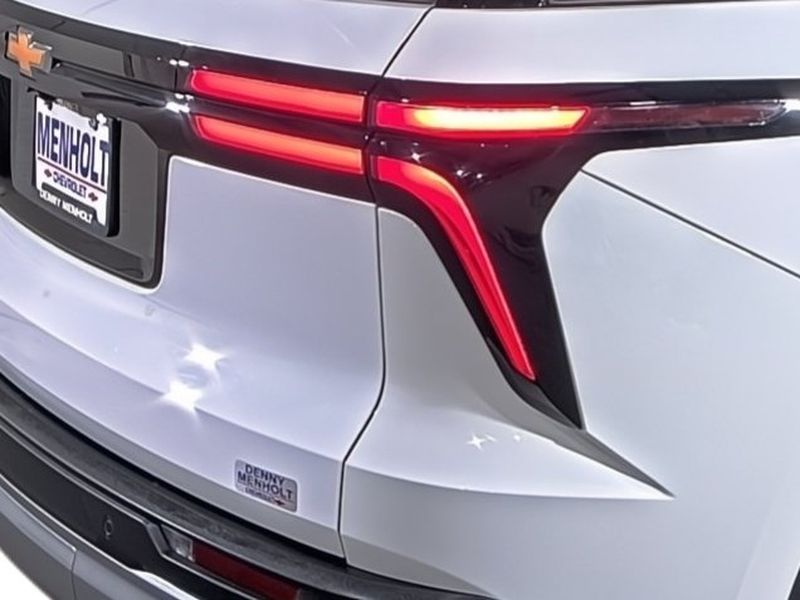 2025 Chevrolet Traverse LT - Photo 13