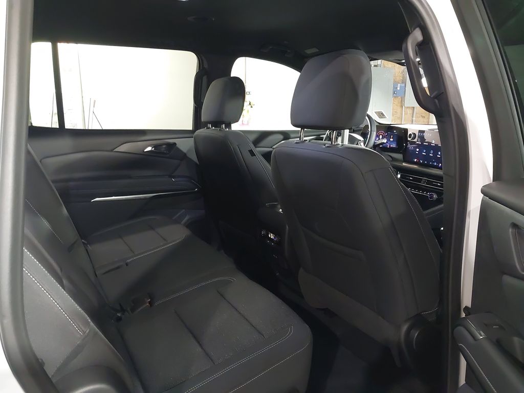 2025 Chevrolet Traverse LT - Photo 24