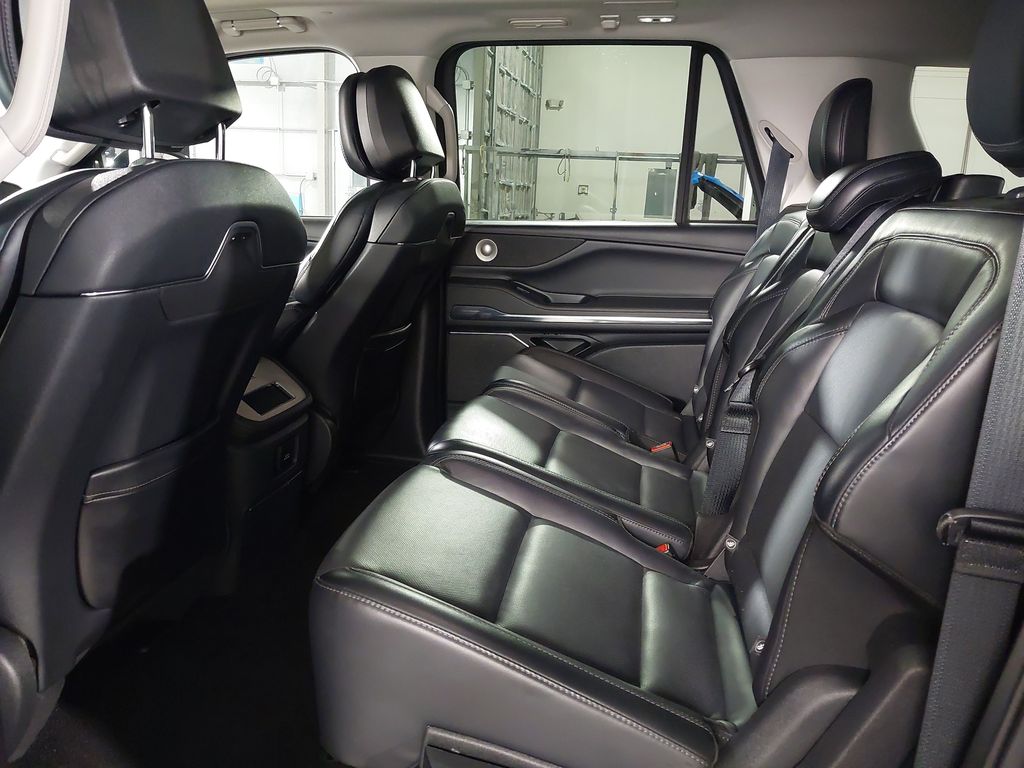 2025 Lincoln Navigator L