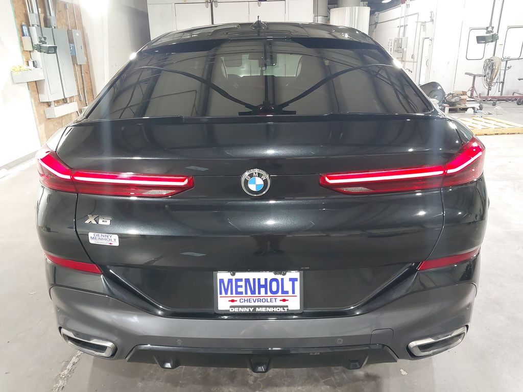 2021 BMW X6
