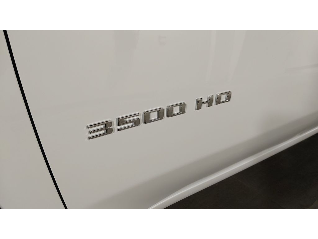 2024 Chevrolet Silverado 3500