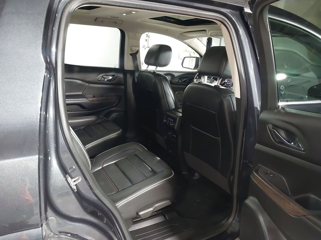 2022 GMC Acadia