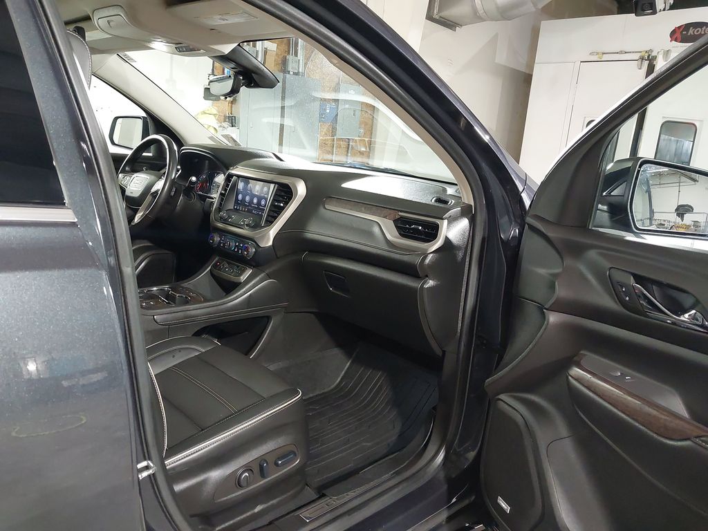 2022 GMC Acadia