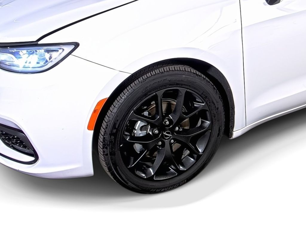 2025 Chrysler Pacifica