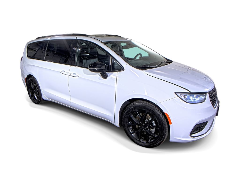 2025 Chrysler Pacifica