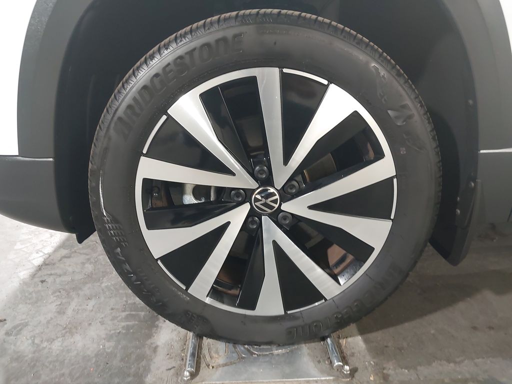 2023 Volkswagen Taos