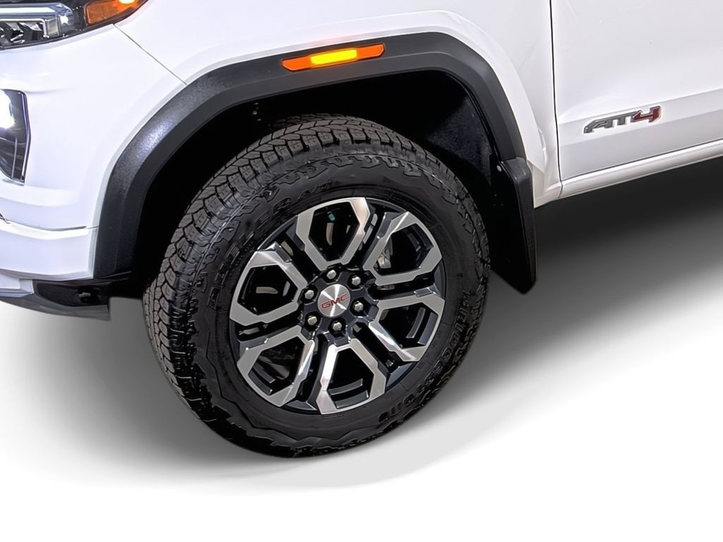 2024 GMC Canyon