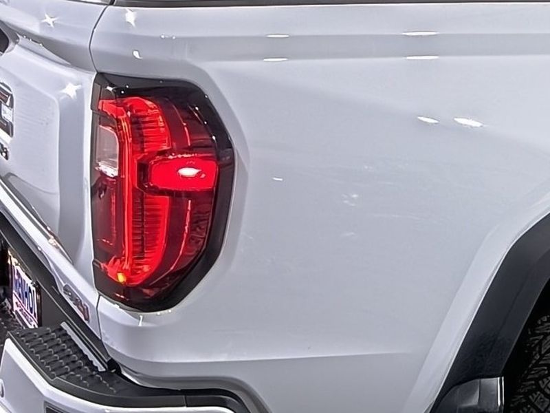 2024 GMC Canyon
