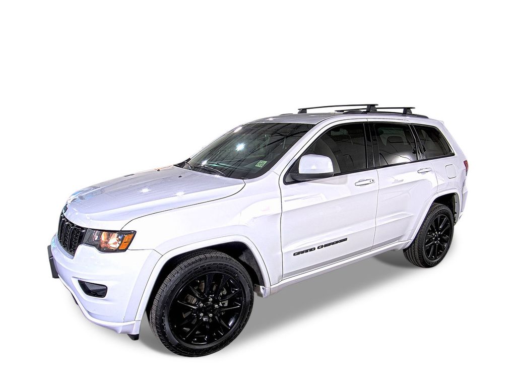 Used 2017 Jeep Grand Cherokee Altitude SUV