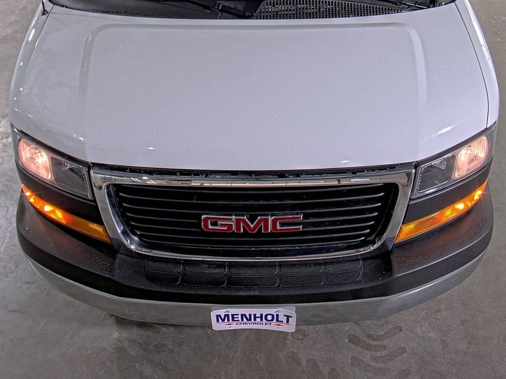 2022 GMC Savana