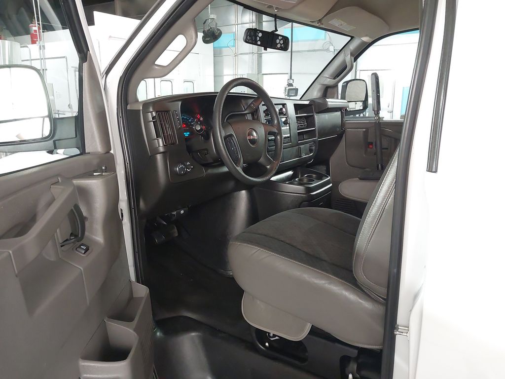 2021 GMC Savana