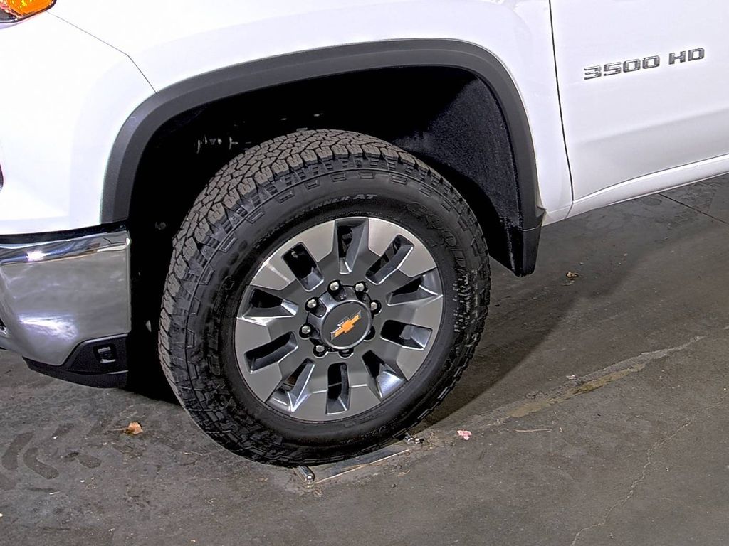 2025 Chevrolet Silverado 3500