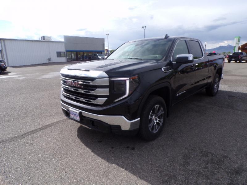 New 2022 GMC Sierra 1500 SLE Truck