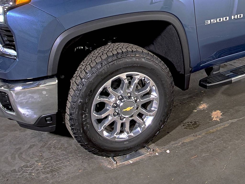 2025 Chevrolet Silverado 3500