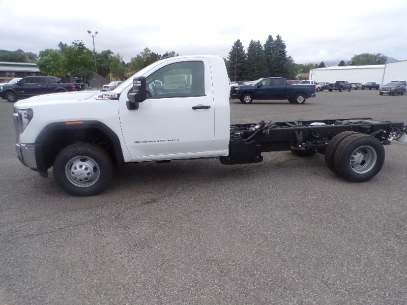 2024 GMC Sierra 3500