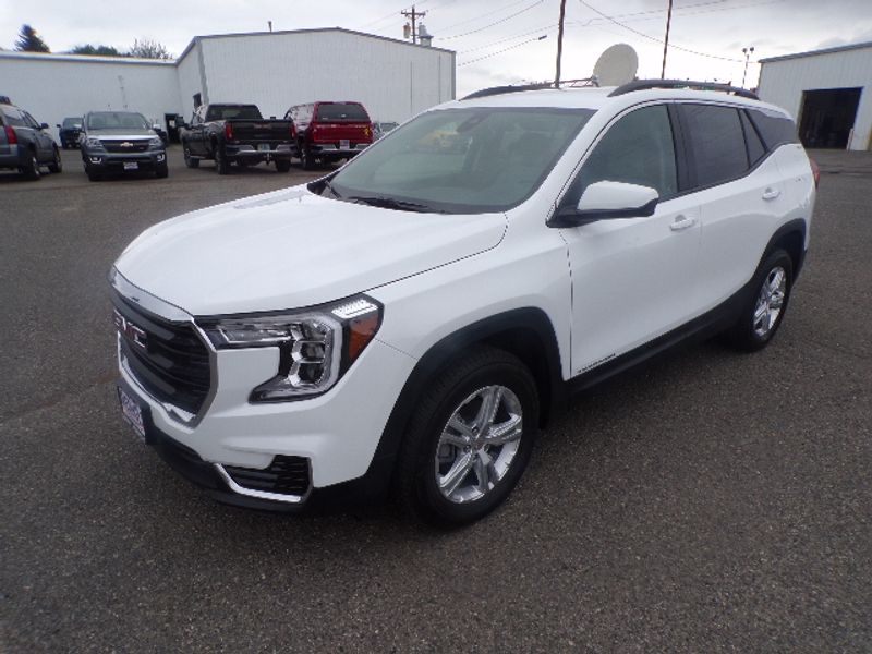 New 2024 GMC Terrain SLE SUV