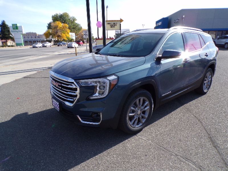 New 2024 GMC Terrain SLT SUV