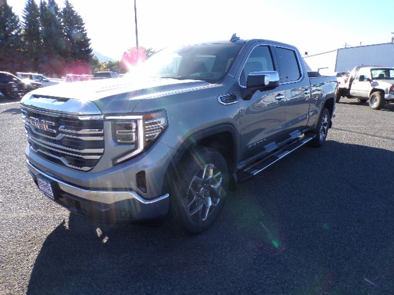 New 2025 GMC Sierra 1500 SLT Truck