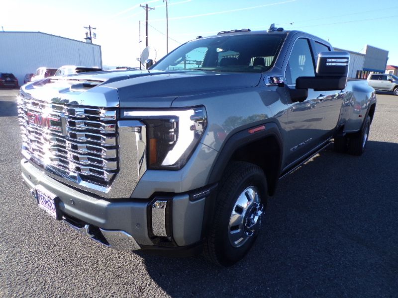 New 2025 GMC Sierra 3500 Denali Truck