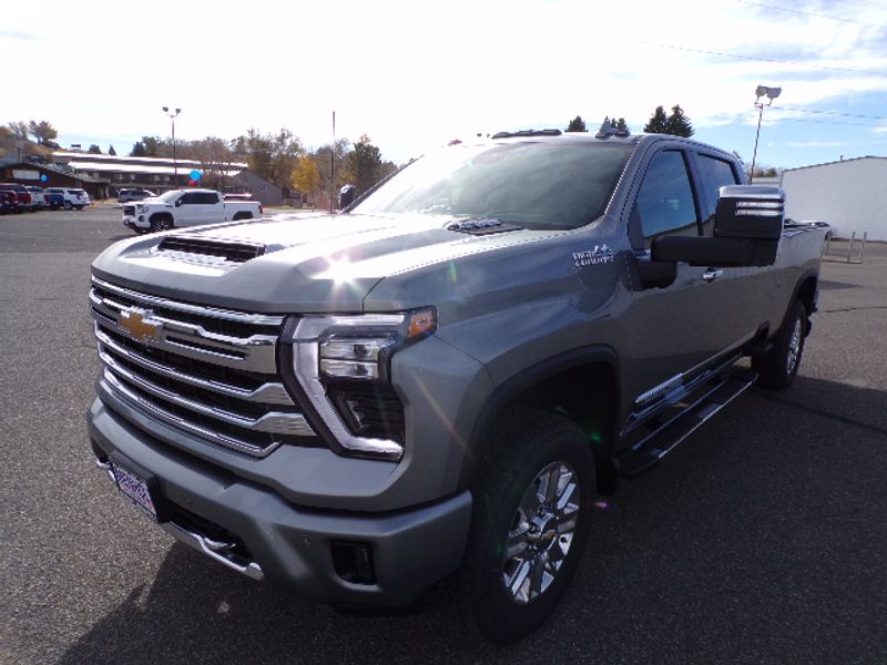 New 2025 Chevrolet Silverado 3500 High Country Truck