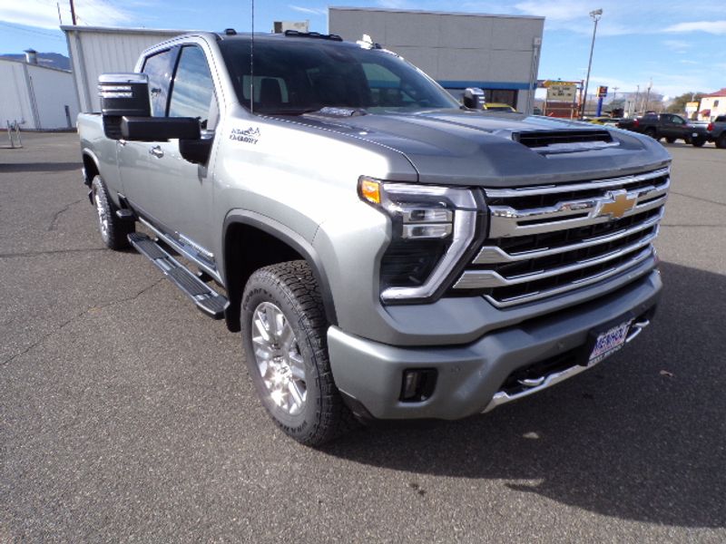 2025 Chevrolet Silverado 3500