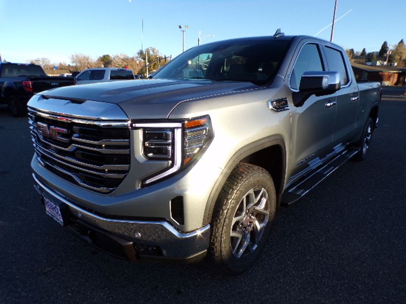 New 2025 GMC Sierra 1500 SLT Truck