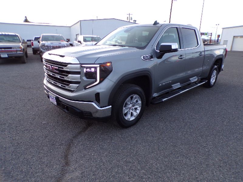 New 2025 GMC Sierra 1500 SLE Truck