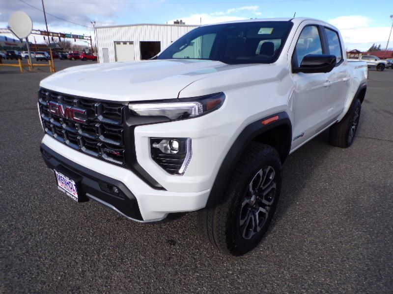 New 2024 GMC Canyon  AT4 Truck