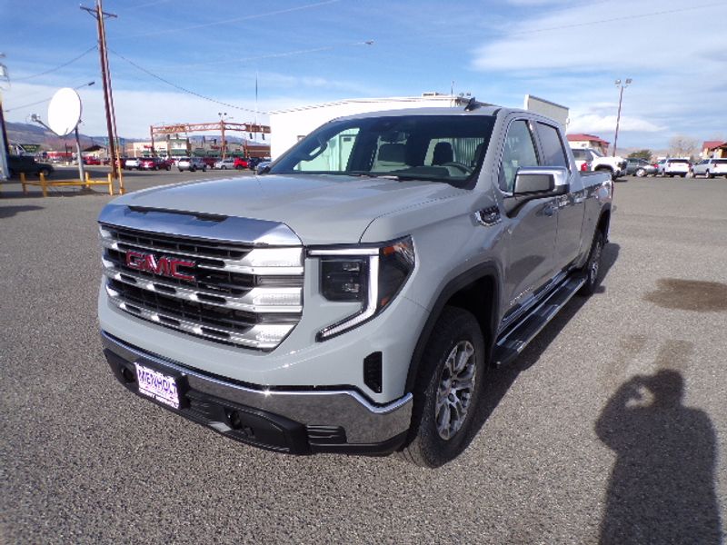 New 2025 GMC Sierra 1500 SLE Truck